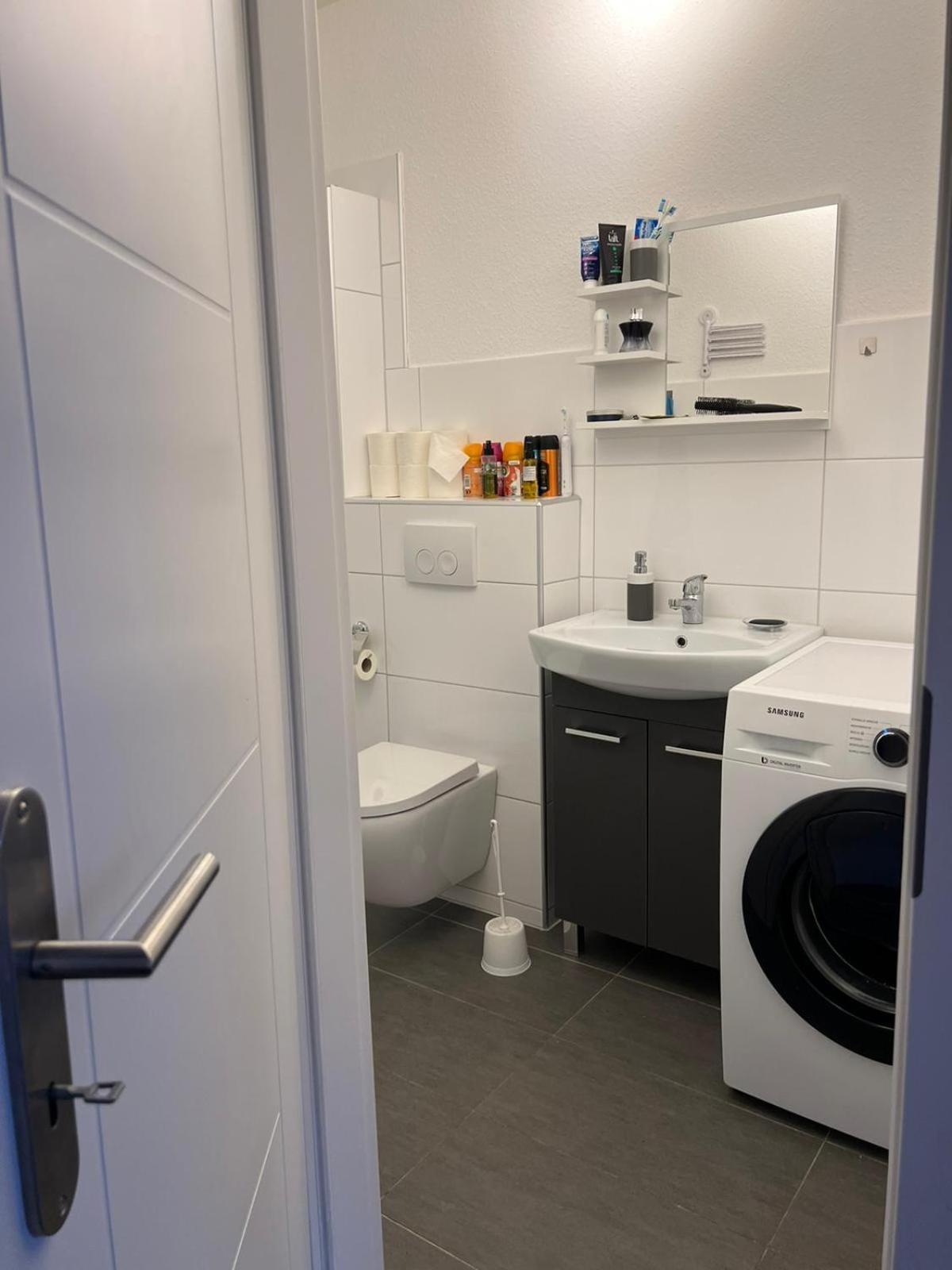 Moderne Und Helle Ferienwohnung Im Herzen Der Stadt Dortmund Exteriör bild