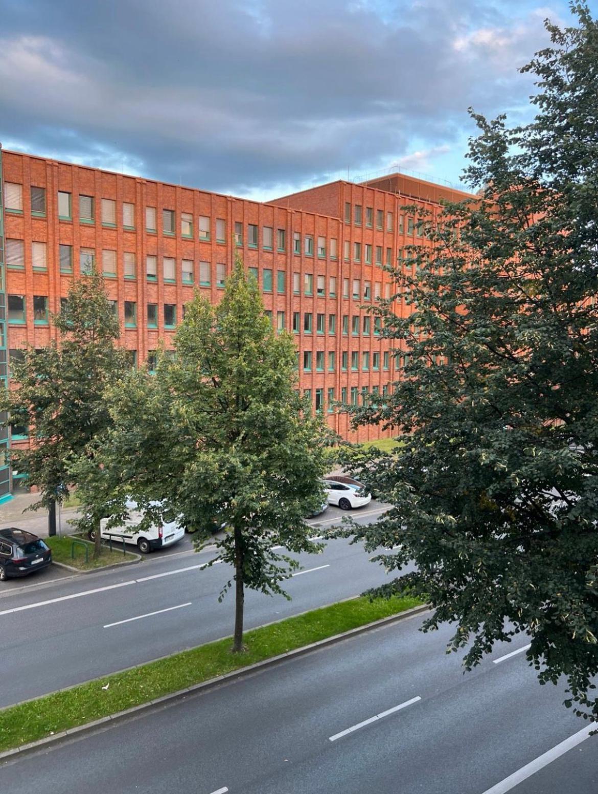Moderne Und Helle Ferienwohnung Im Herzen Der Stadt Dortmund Exteriör bild